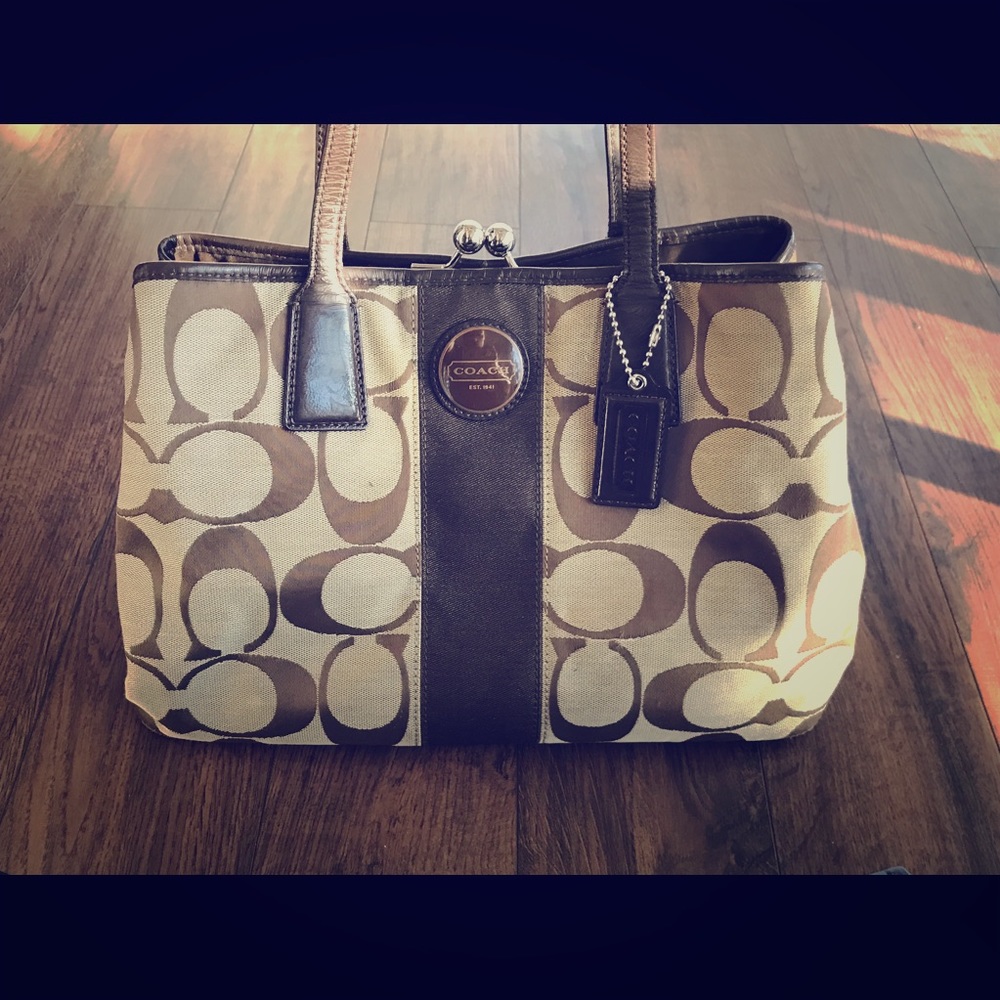 Large coach bag — unique!